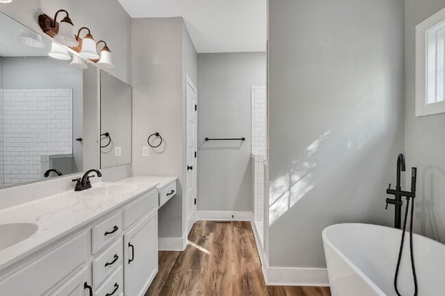 Building Photo - 5001 Dampier Ct