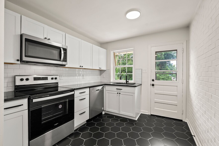 Interior Photo - Highland Commons