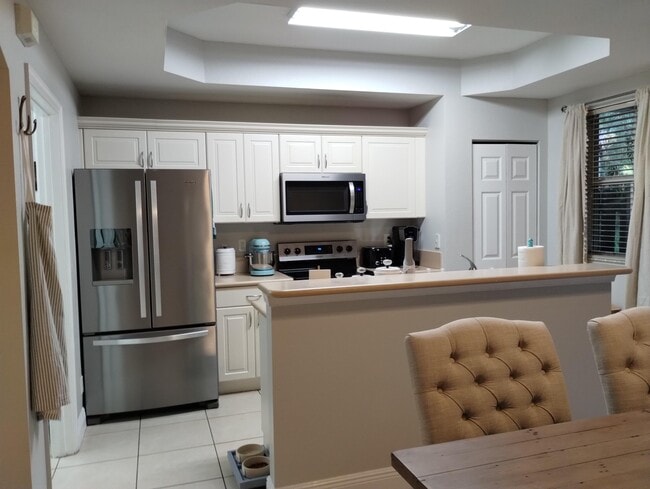 Building Photo - 2888 Hidden Hills Rd