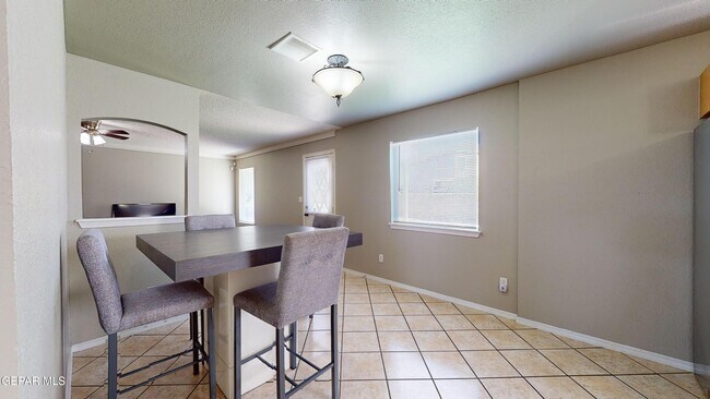 Building Photo - 12231 Tierra Baja Way