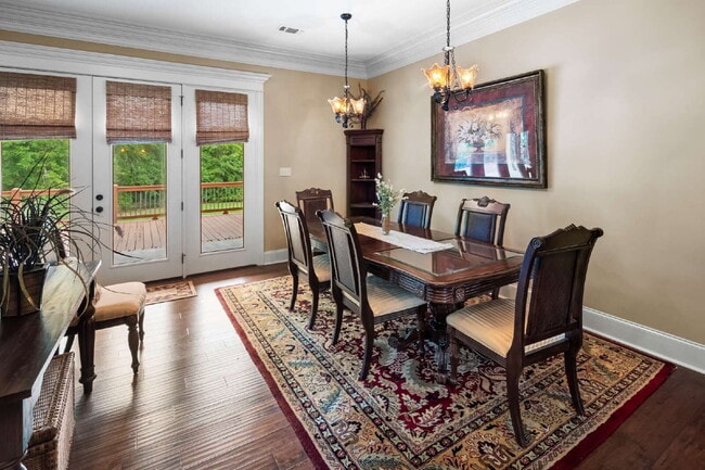 Building Photo - Beautiful Executive style home on an acre