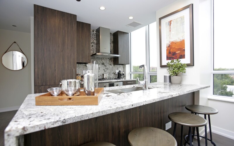 Building Photo - 750 N Hudson Ave