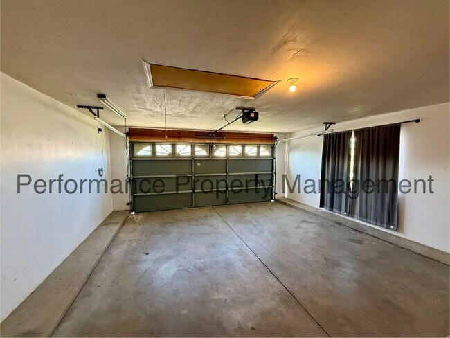 Building Photo - 10910 Mohican Dr