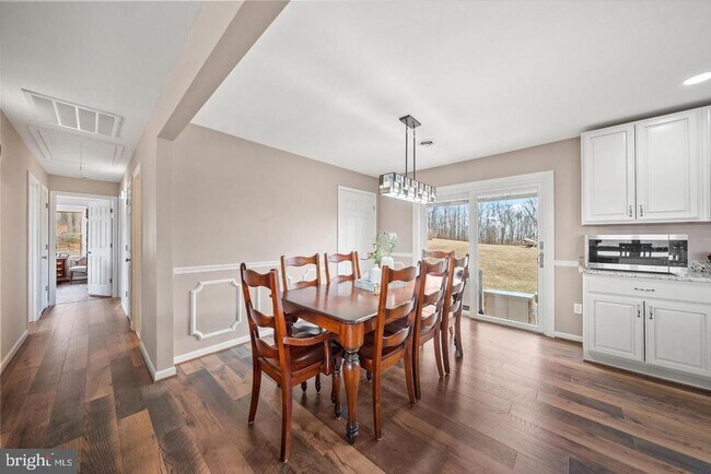 Building Photo - 436 Castleton Meadows Ln