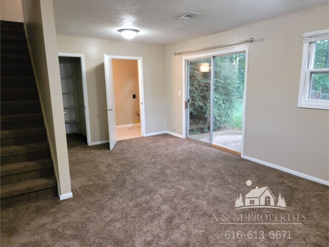 Building Photo - 5809 Christie Ave SE