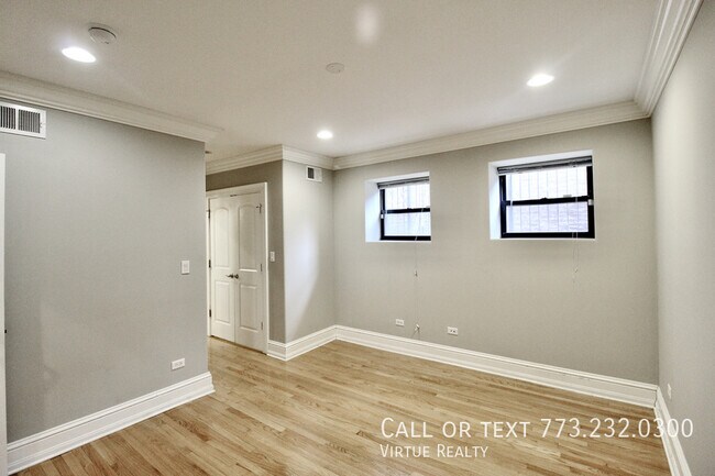 Building Photo - 5528 S Indiana Ave