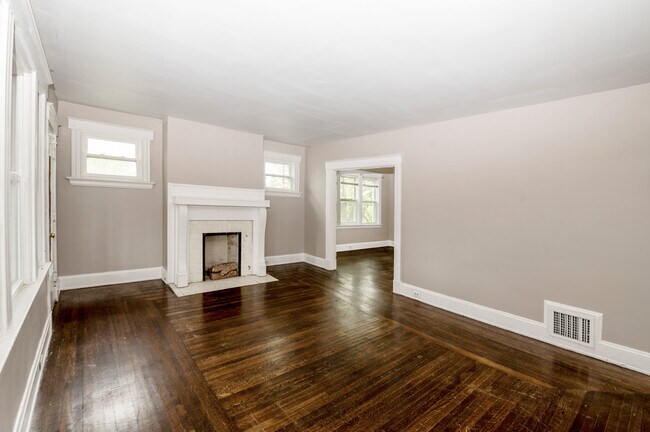 Building Photo - 1537 Burdette Ct