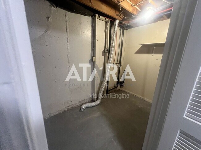 Building Photo - 4247 S Hwy 89