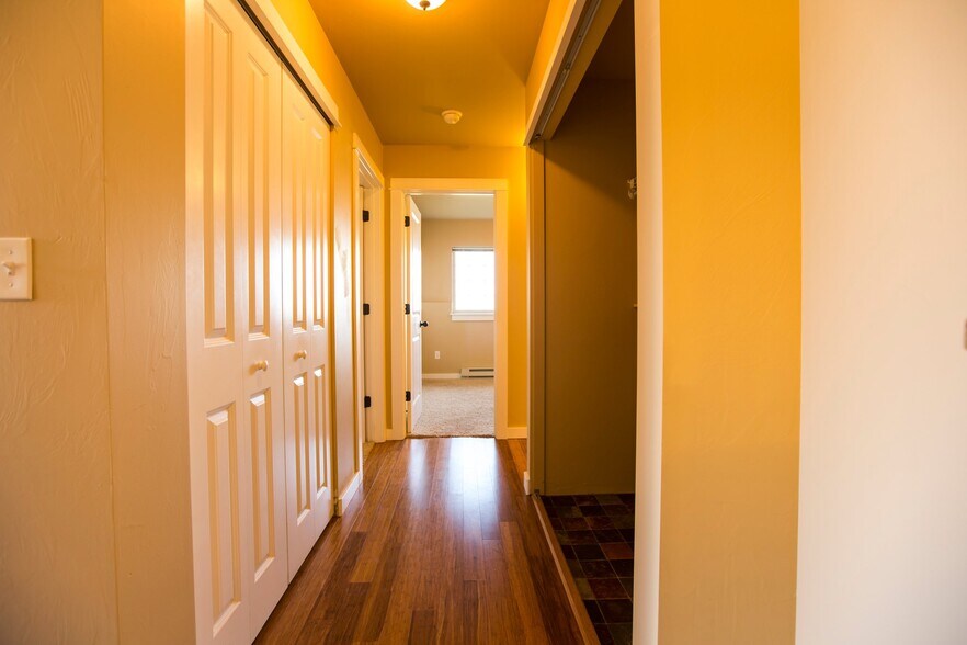 Building Photo - 4645 Bembrick St