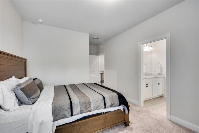 Building Photo - 3192 Bartee Walk