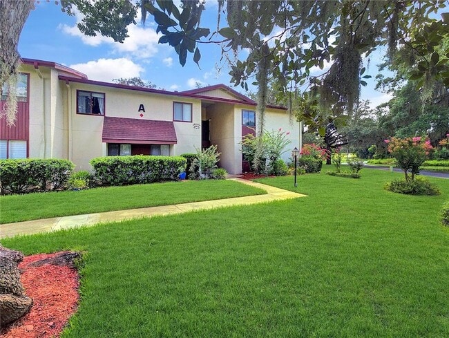Building Photo - 700 Midway Dr
