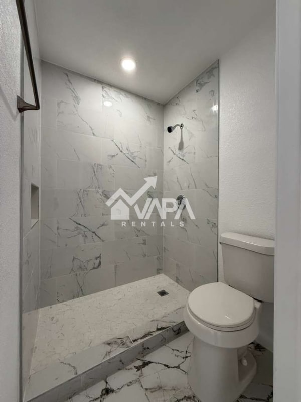 Building Photo - 7462 Meadow Breeze Dr