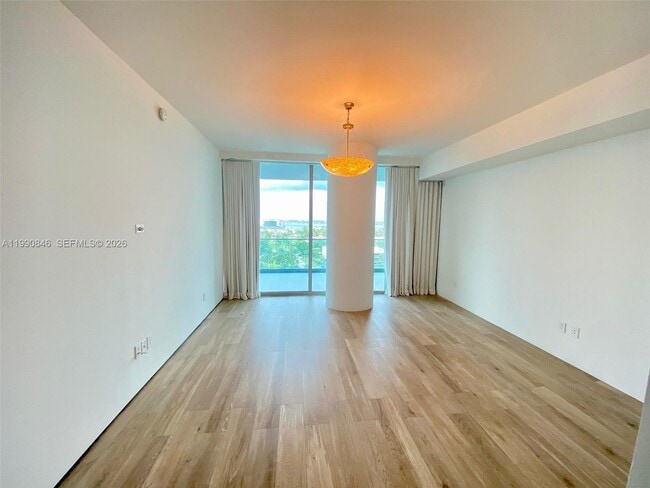 Building Photo - 10203 Collins Ave