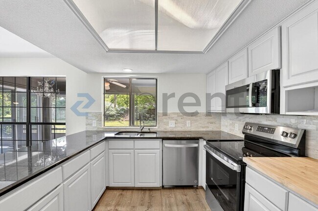 Building Photo - 1006 Tulane Dr