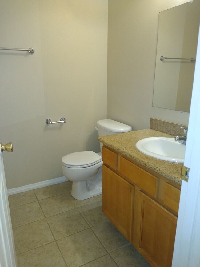 Building Photo - 1238