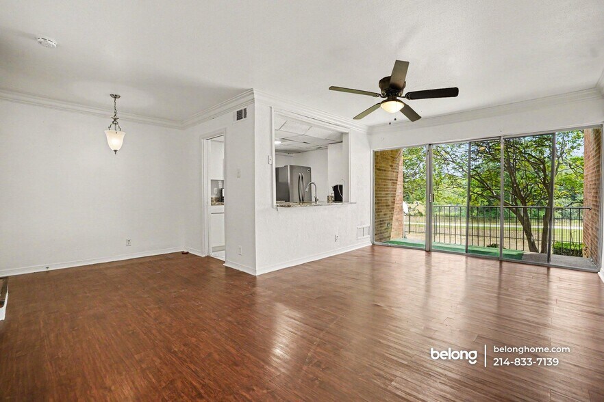 Building Photo - 506 E Avenue J