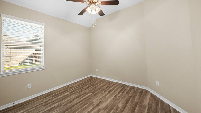 Building Photo - 8602 Austin Thomas Dr