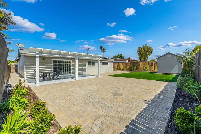 Building Photo - 292 Slate St