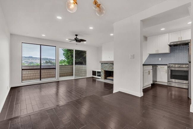 Building Photo - 33492 Valley View Ct