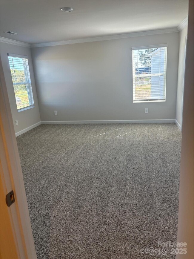 Building Photo - 1739 Braemar Vlg Dr