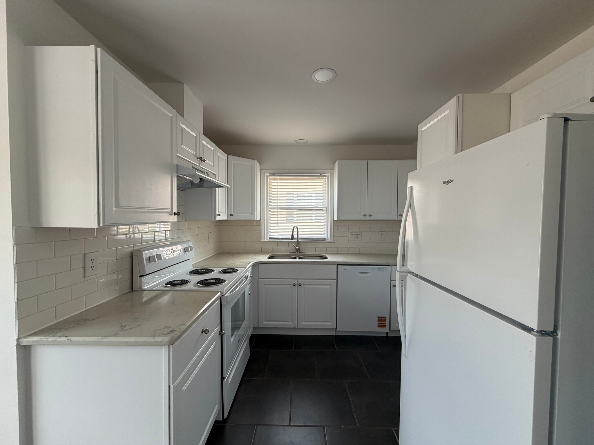 Building Photo - 5701 Wildberry Dr