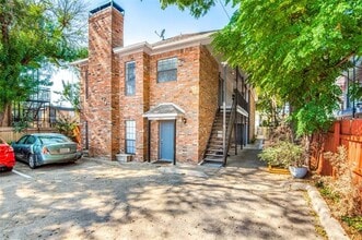 Building Photo - 2815 Reagan St