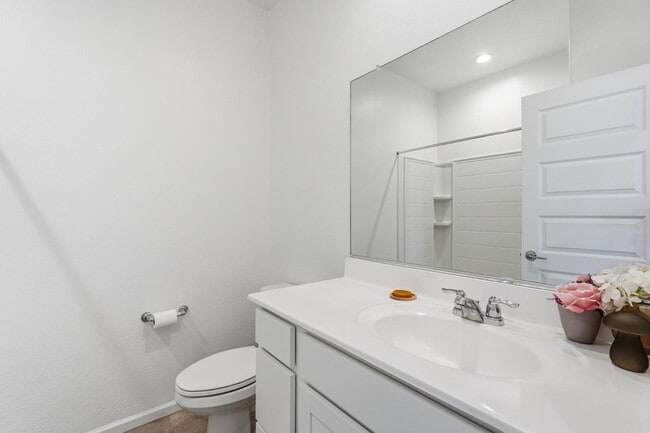 Building Photo - 2440 W Bowker St