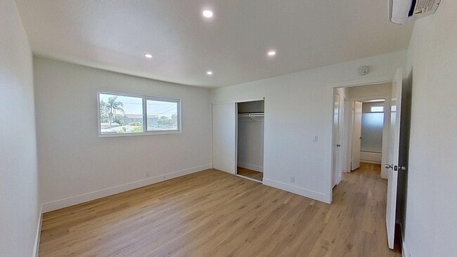 Building Photo - 1632 Picadilly Way