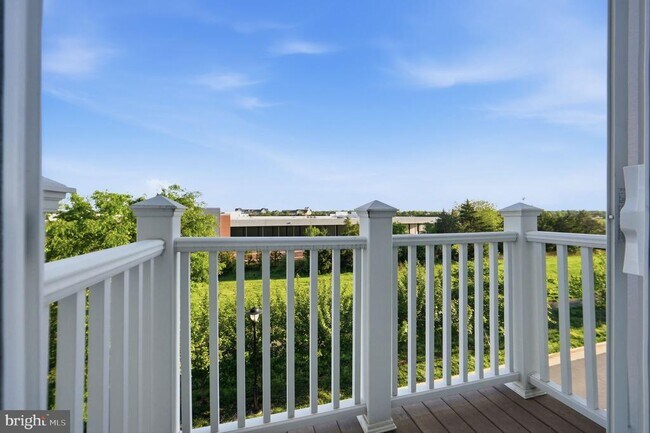 Building Photo - 43849 Kingston Station Terrace