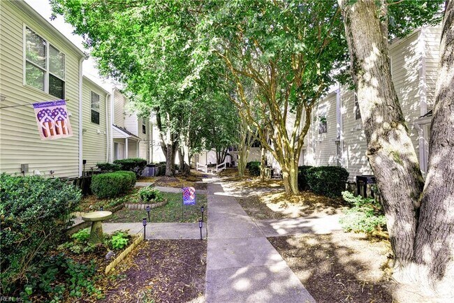 Primary Photo - 4058 Midlands Rd