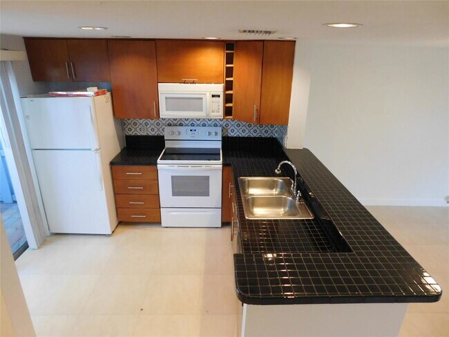 Primary Photo - 215 SW 3rd St