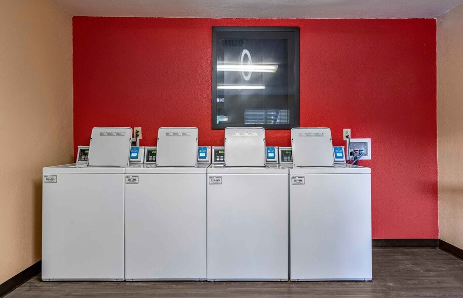 Building Photo - Furnished Studio-Lexington - Nicholasville Road