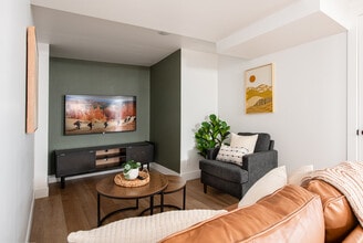 Building Photo - 333 N 400 W