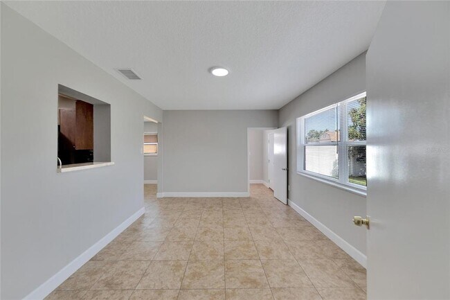 Building Photo - 3418 W Union St