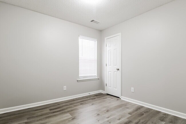 Building Photo - 6872 Mikayla Ln