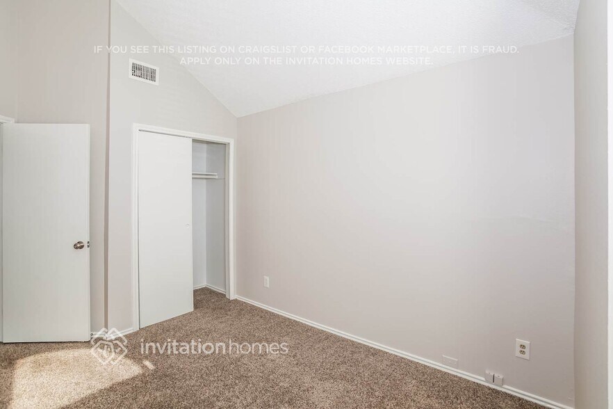 Building Photo - 948 Sylvan Creek Dr