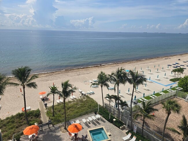 Building Photo - 3800 Galt Ocean Dr