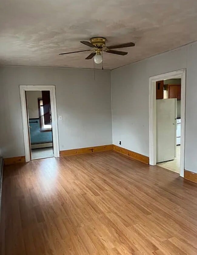 Primary Photo - 185 Cottage St.