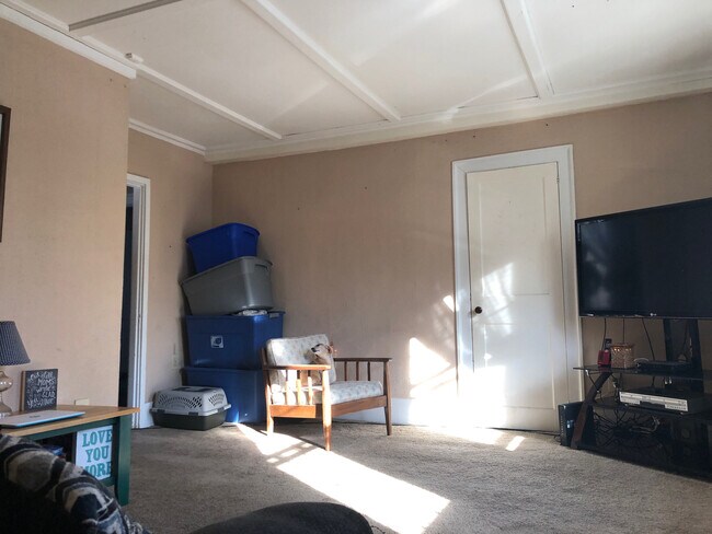 Building Photo - 50-52 Colby Rd