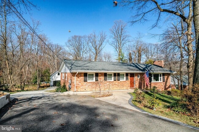 Building Photo - 6608 Spring Valley Dr