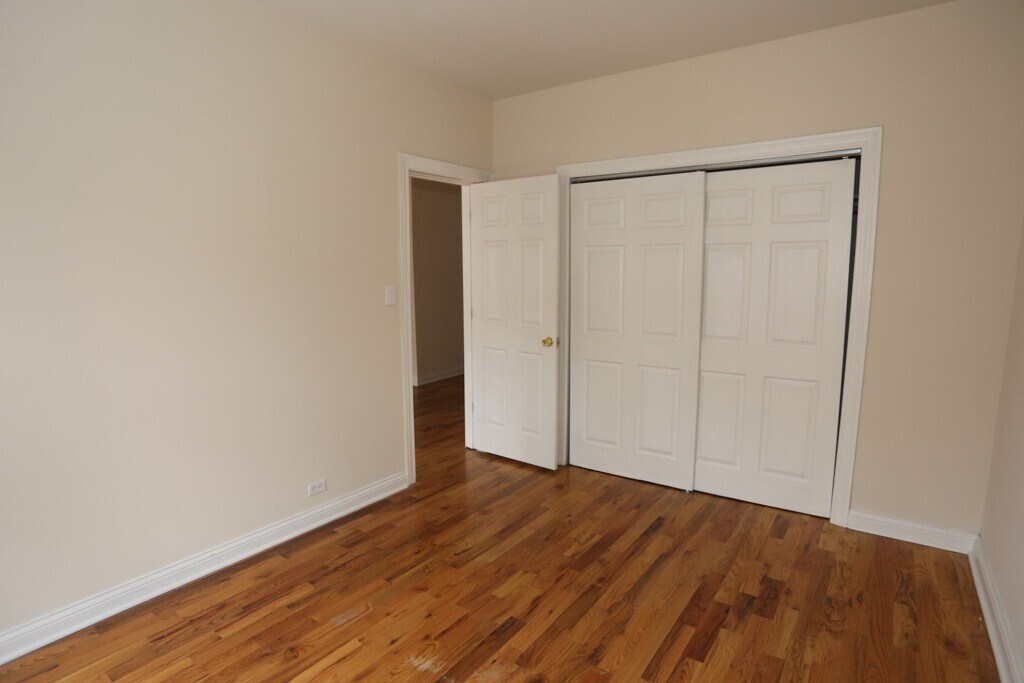 Building Photo - 3728 N Pine Grove Ave