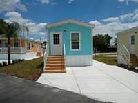 Building Photo - 34 Lily Dr