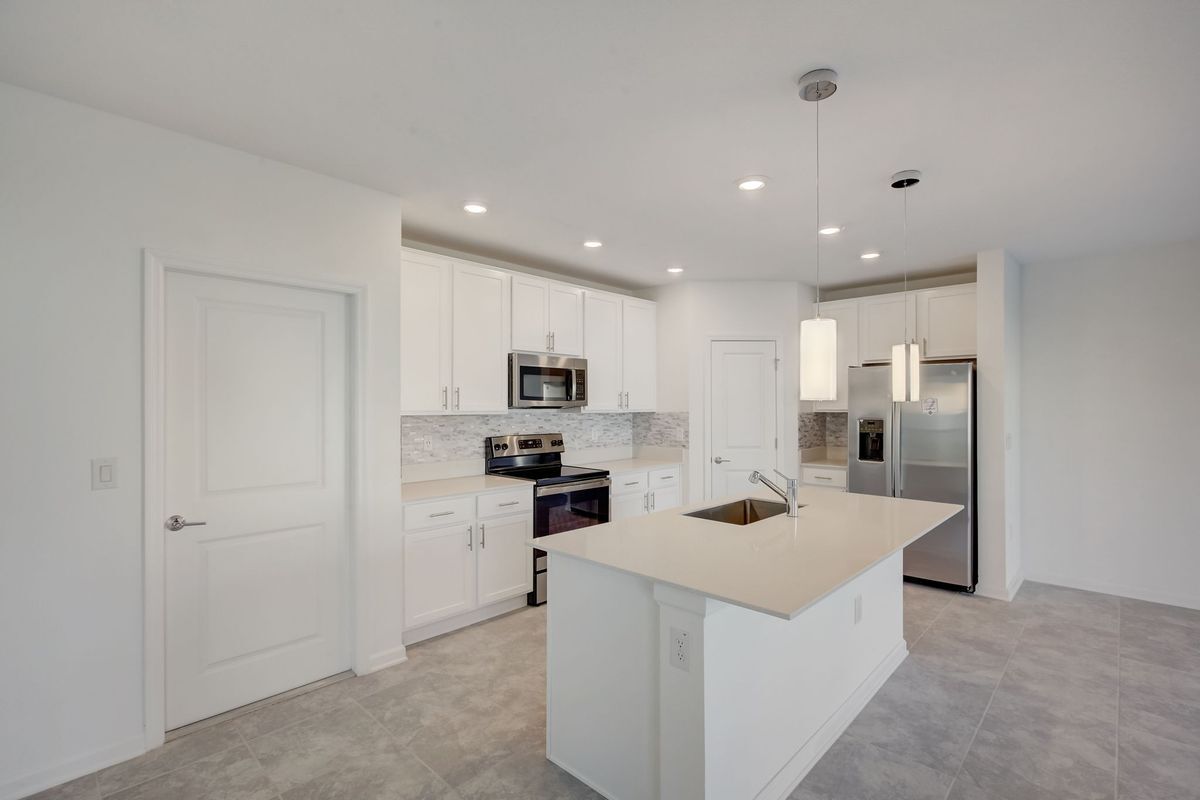 Building Photo - 633 Trotters Dr