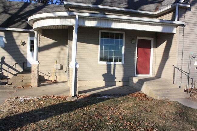 Building Photo - Acreage Nestled In City Of Pella