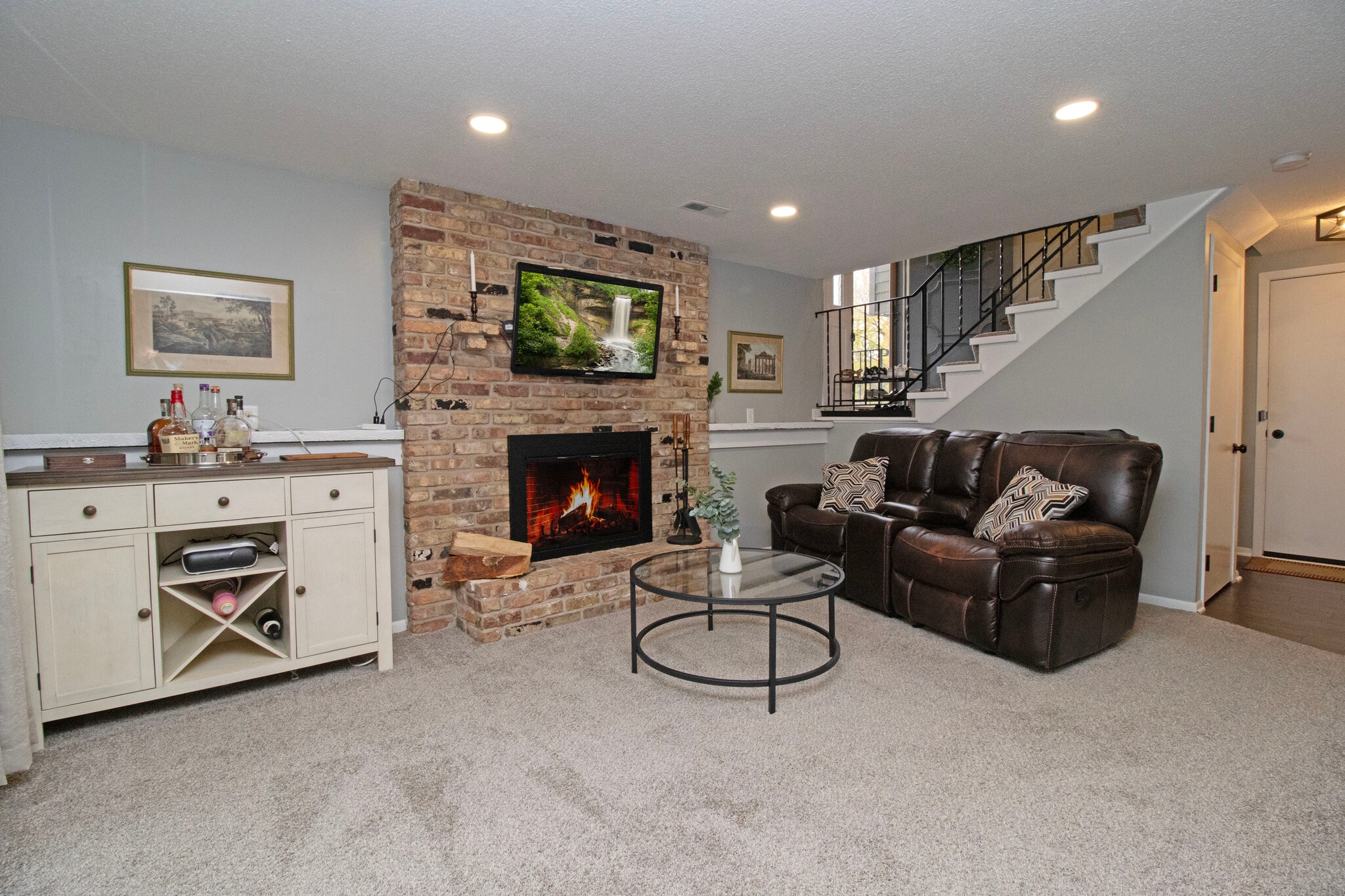 Building Photo - 4462 Johnny Cake Ridge Rd