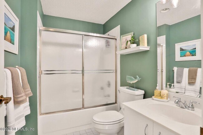 Building Photo - 104 Surfview Dr