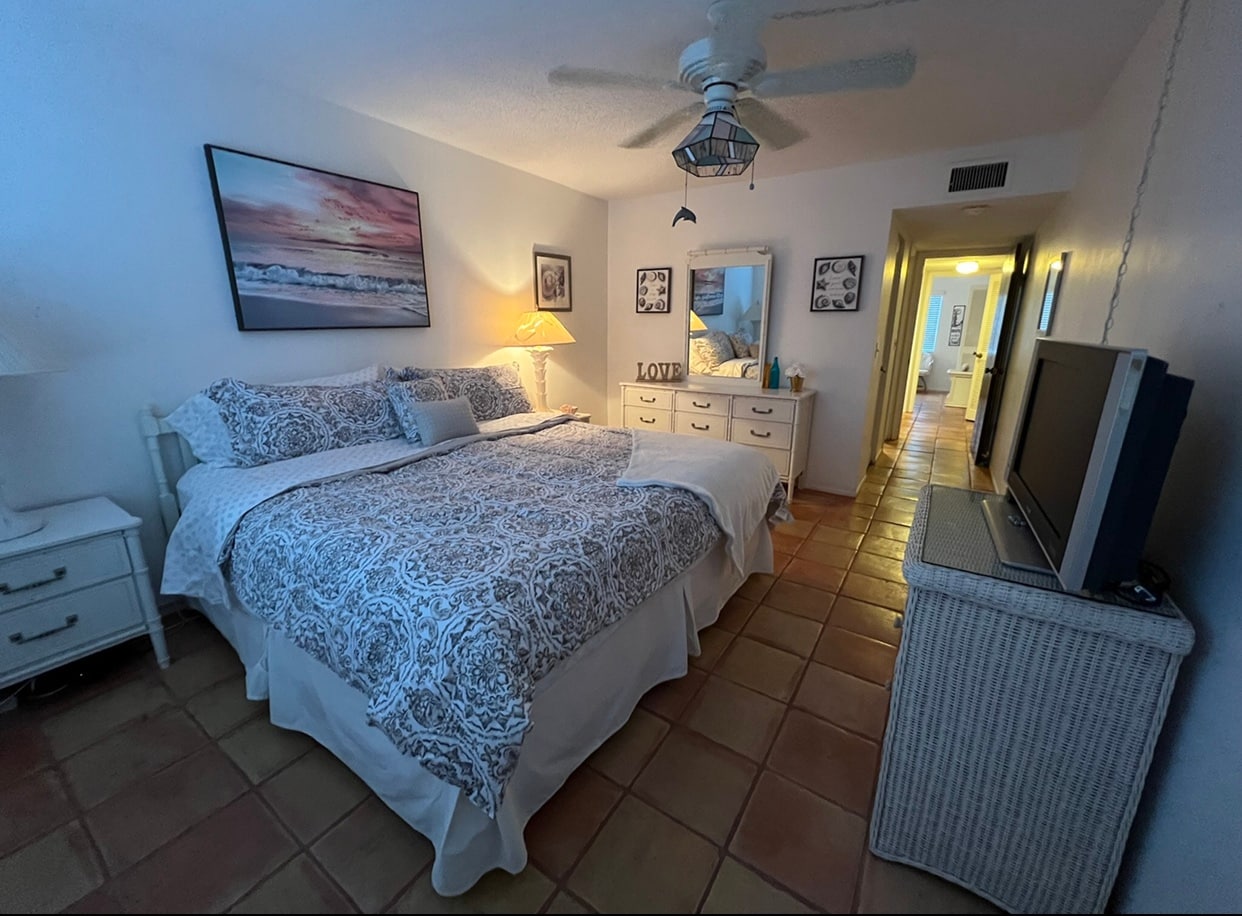 Building Photo - 1630 Stickney Point Rd