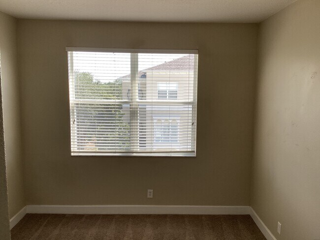 Building Photo - 1189 Venetian Harbor Drive NE