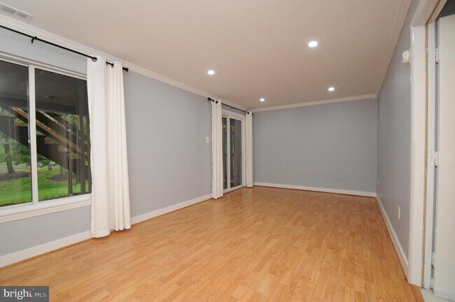 Building Photo - 7803 Whistling Pines Ct