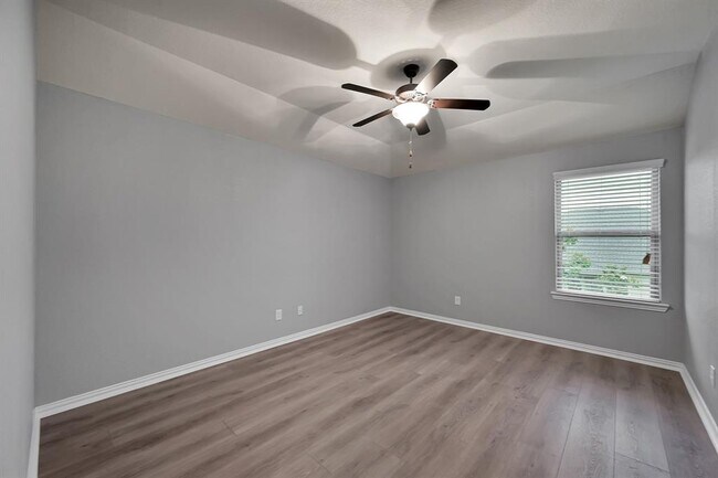 Building Photo - 31719 Dover Oaks Ln